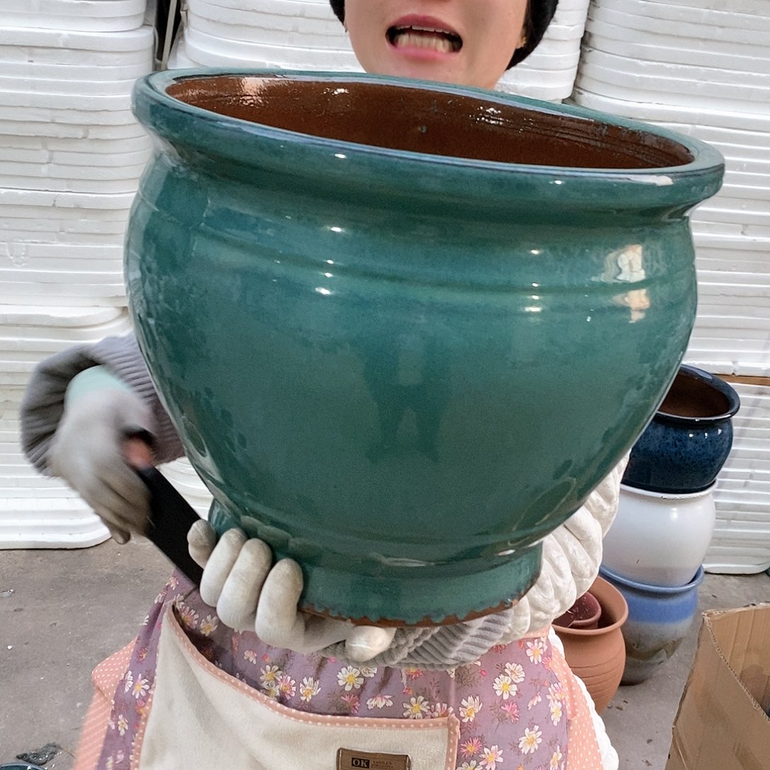 紫砂花盆瑕疵口33高27