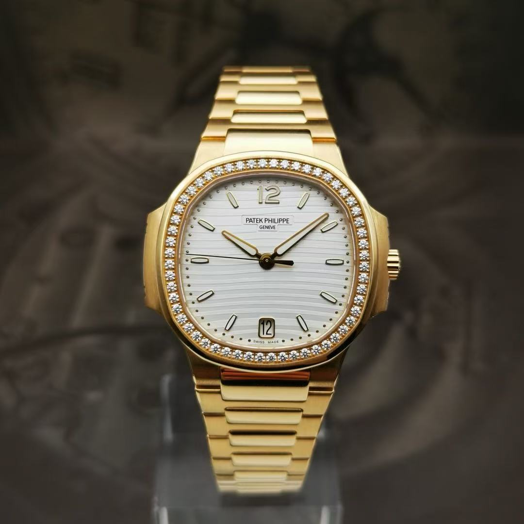 95新 Patek Philippe/百达翡丽 女款鹦鹉螺/7118/35.2mm/24年全套