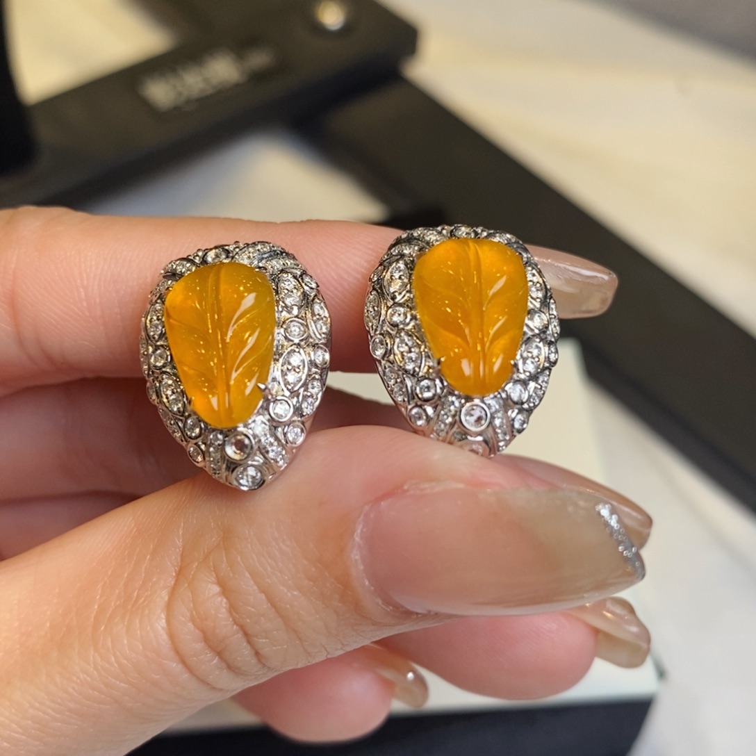 翡翠耳饰18K金镶嵌冰黄翡叶子