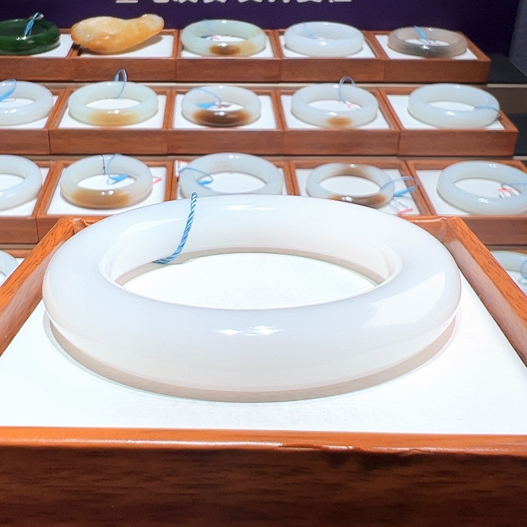 和田玉手镯 54 55未镶嵌