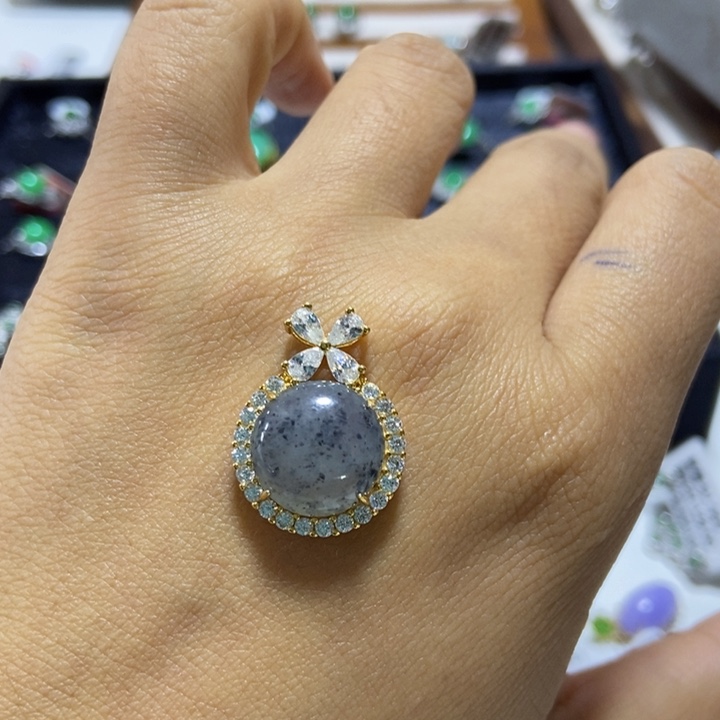 翡翠颈饰银S925镶嵌米*多吊坠