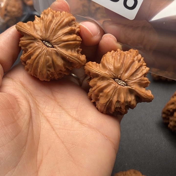 上***水吊坠文玩核桃936磨盘