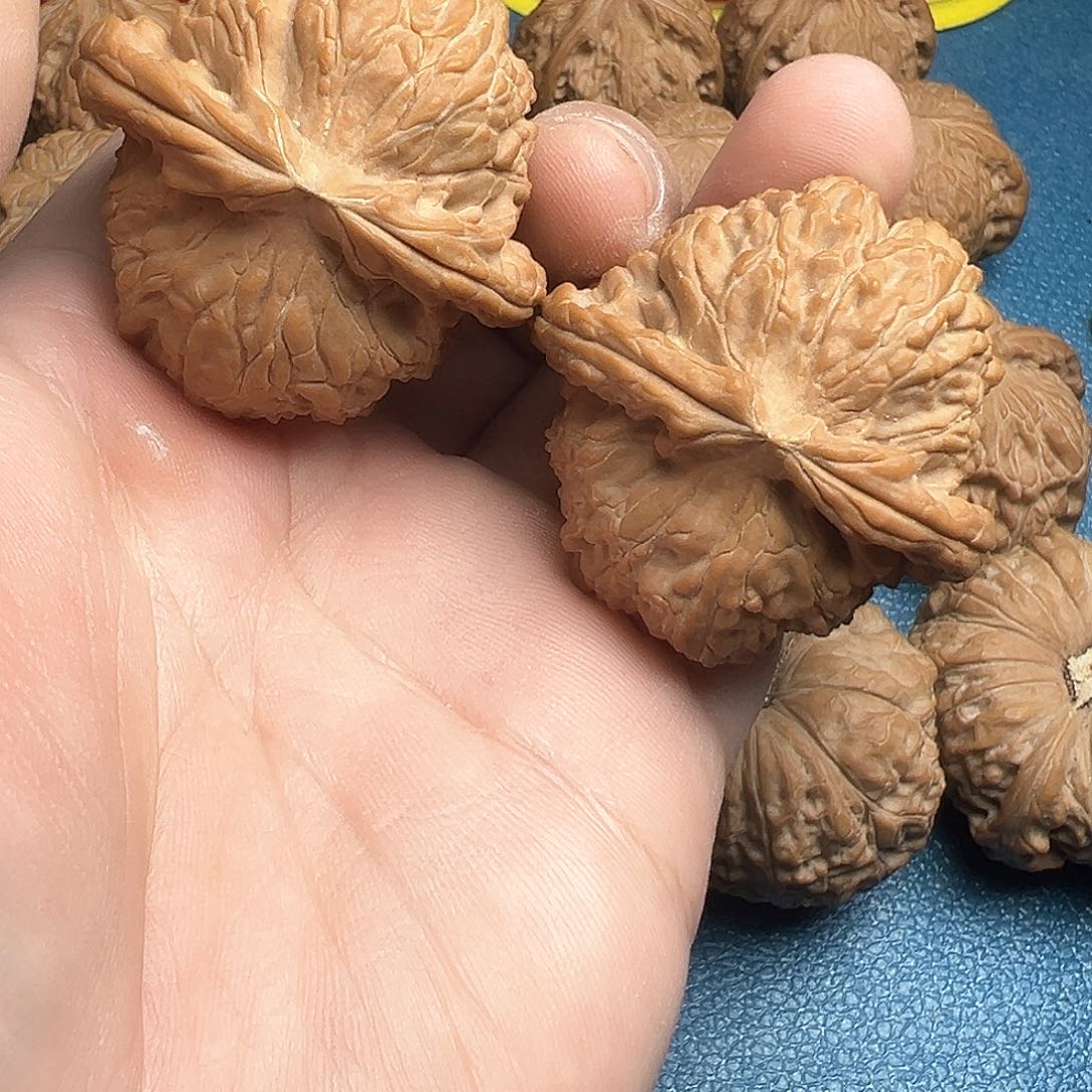 文玩核桃把件45闷白