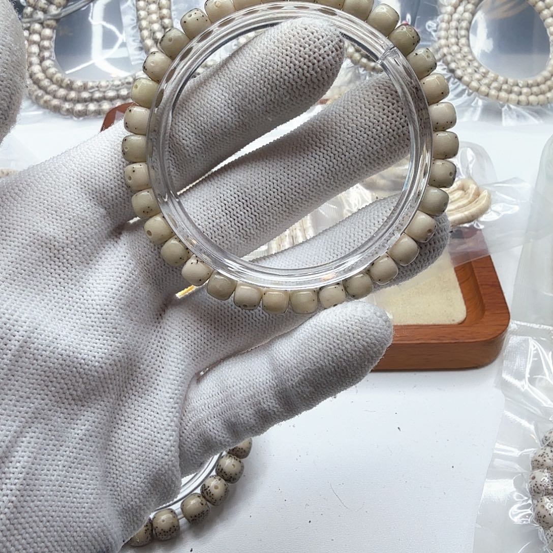 星月菩提吊坠38绿冰糖通体7左右单圈