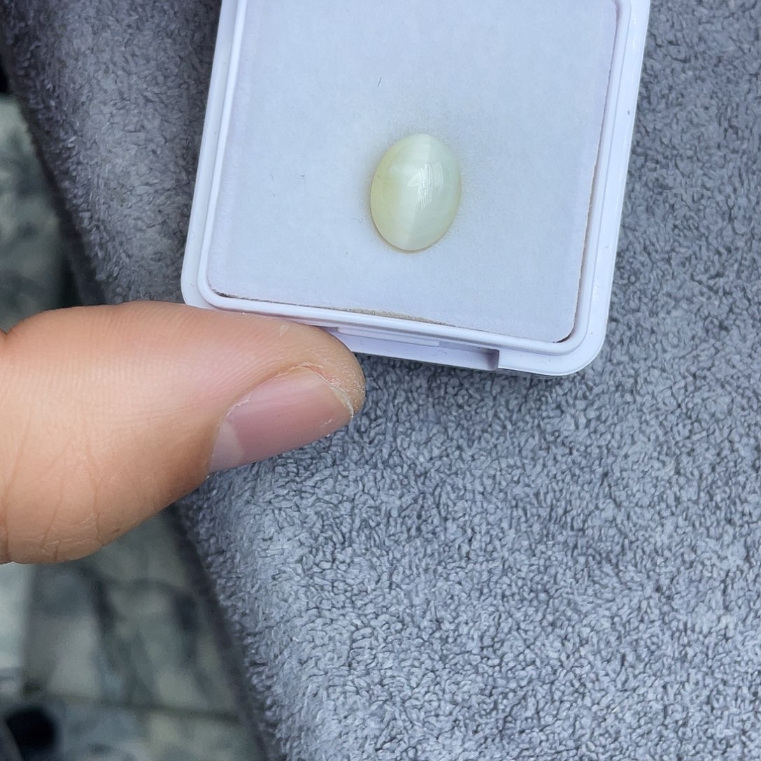 欧泊未镶嵌裸石4Ct猫眼欧泊