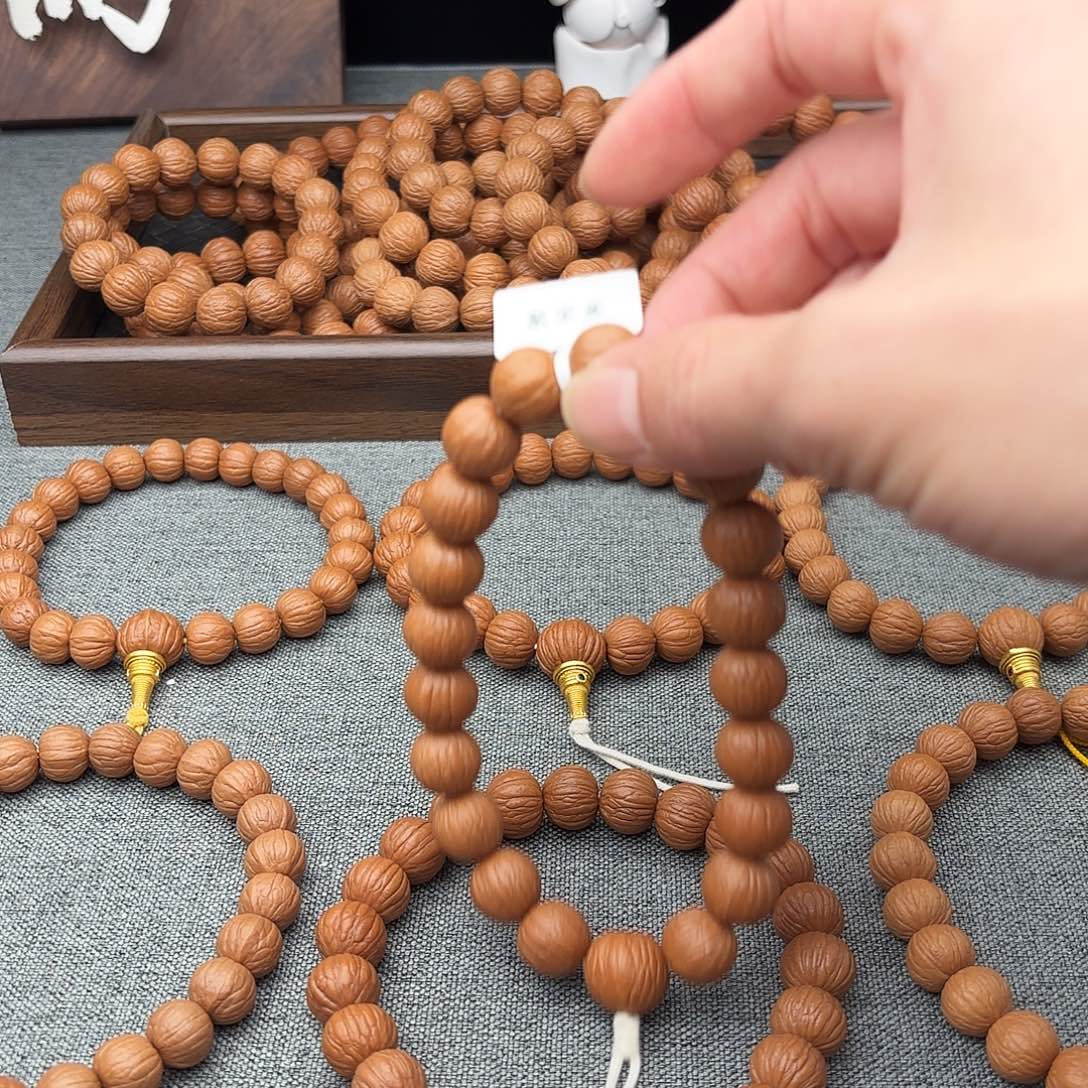 大***白吊坠猴头核桃三维同尺