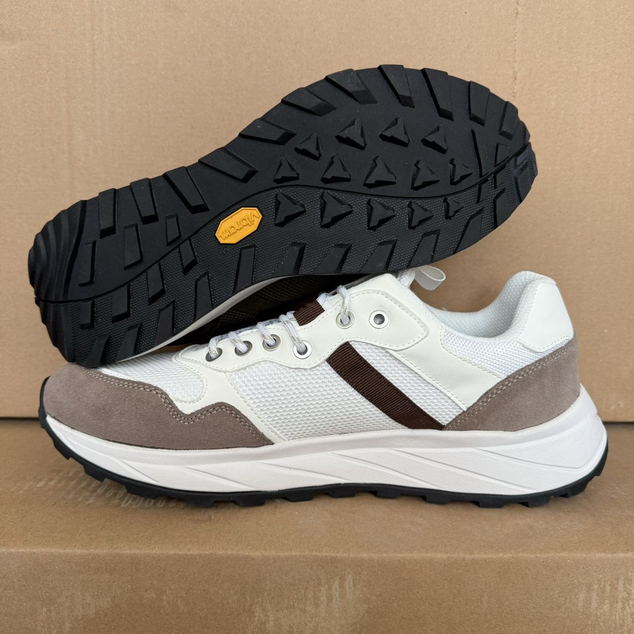 德国一线狼爪一线V底徒步登山鞋