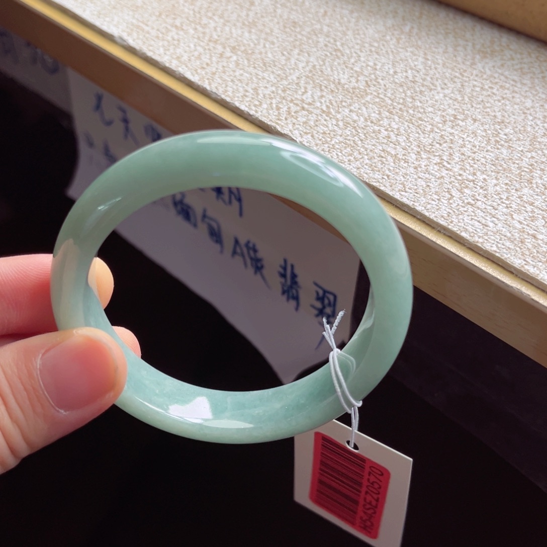 翡翠未镶嵌手镯手镯