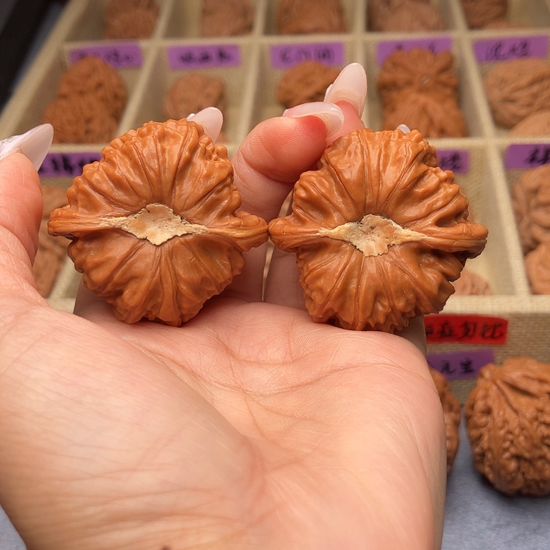 别***子把件文玩核桃三角白