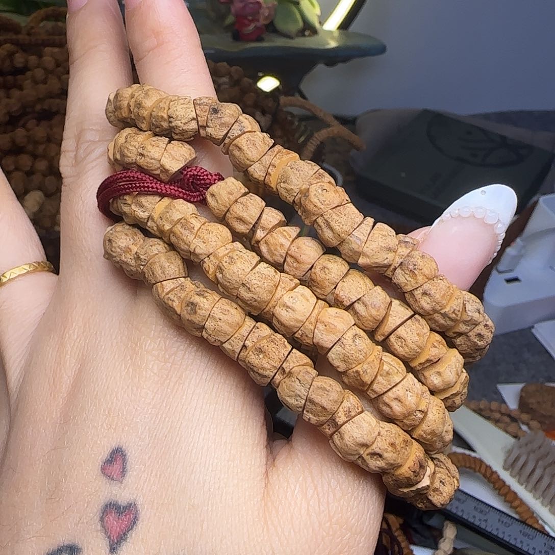 柏香籽/百香籽吊坠大肠