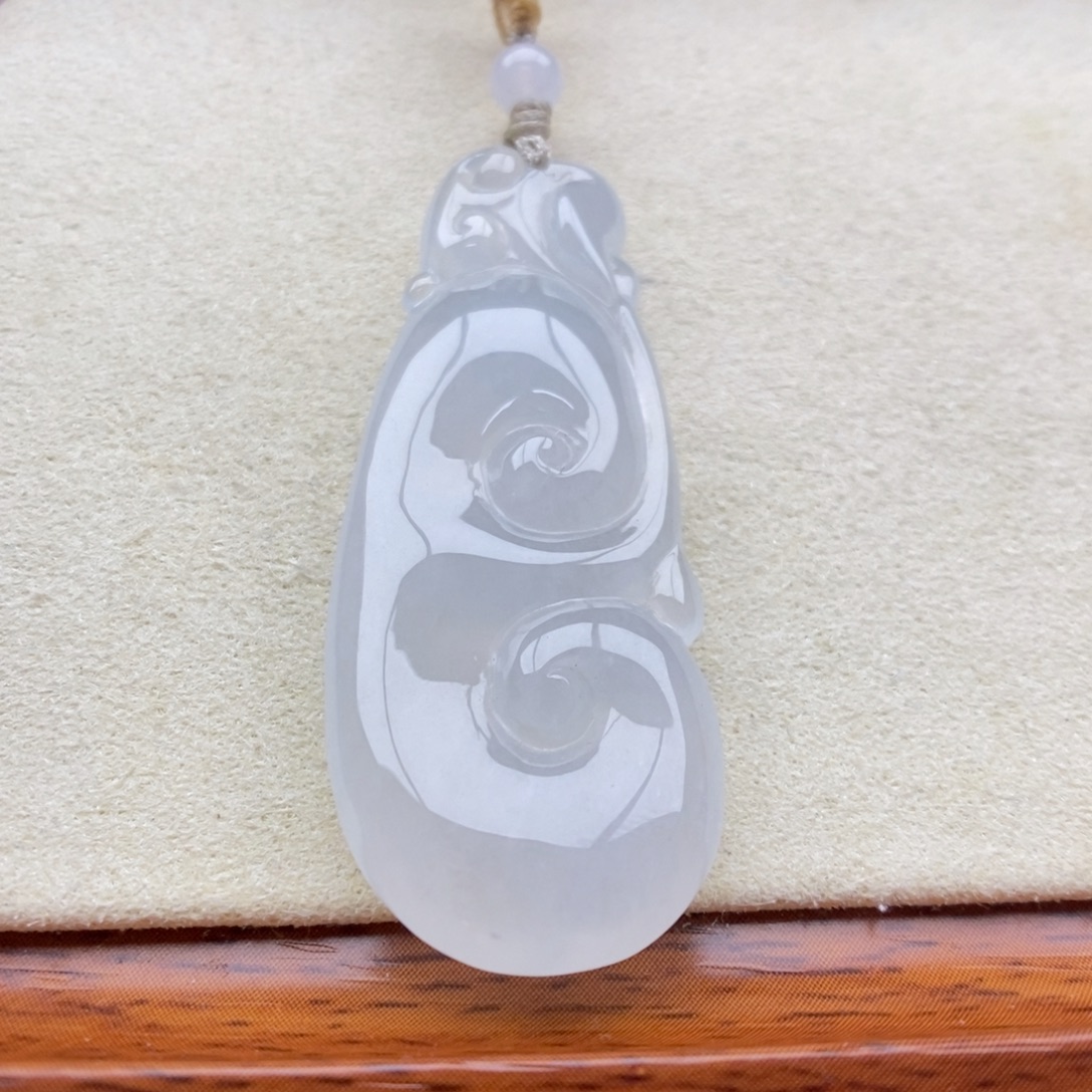 翡翠未镶嵌颈饰吊坠69