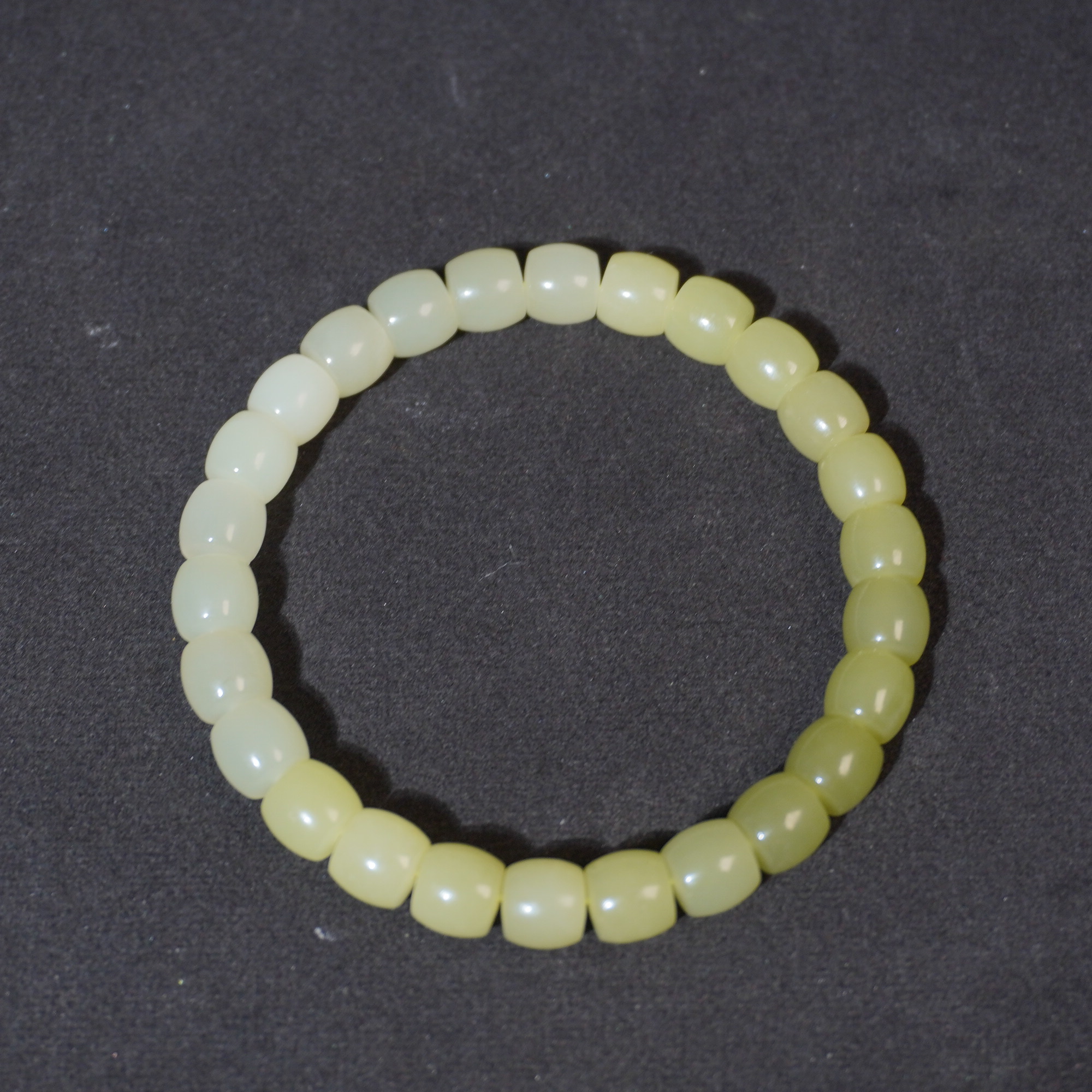 66G59  清 和田玉直切渐变手串