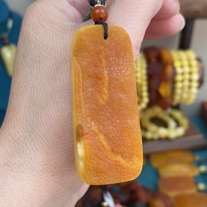 蜜蜡未镶嵌颈饰吊坠