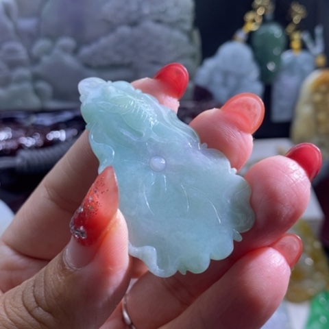 【闪购商品】颈饰未镶嵌翡翠荷叶