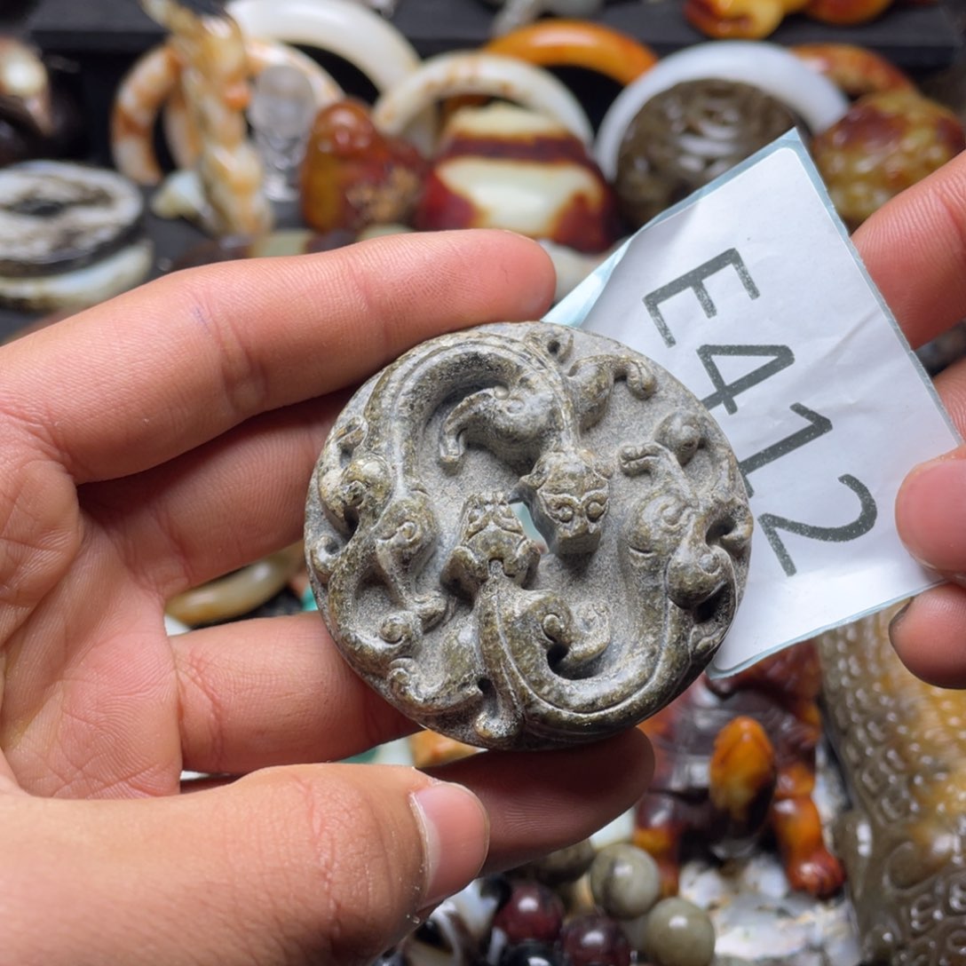 和田玉（糖玉）挂件未镶嵌