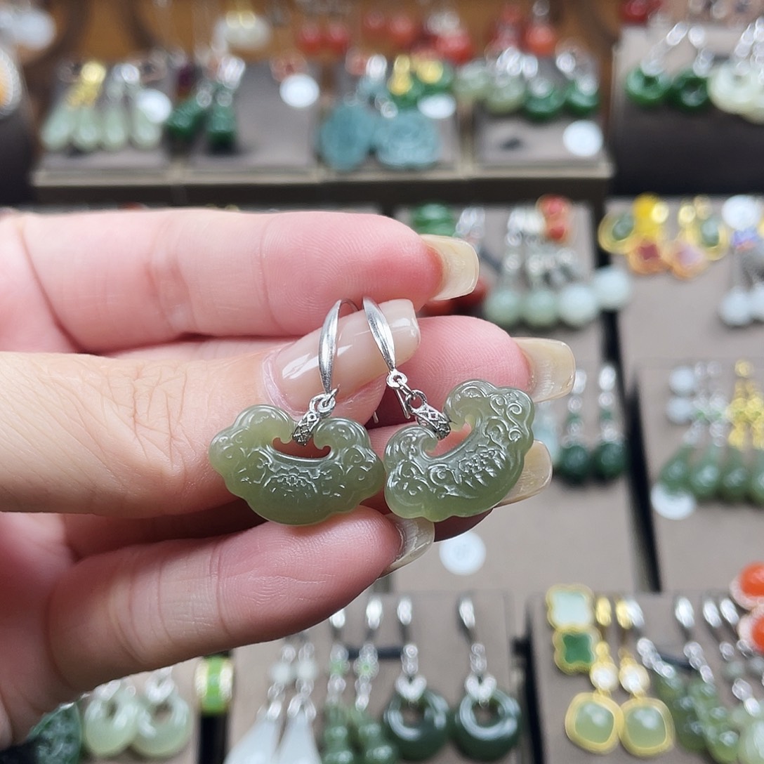 和田玉银S925镶嵌耳饰