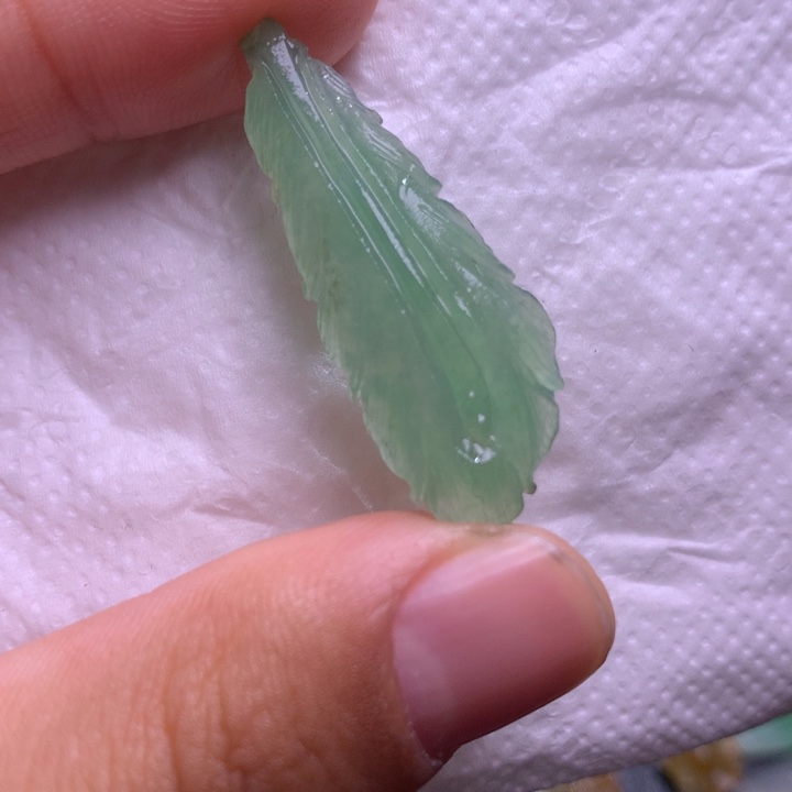 定制翡翠未镶嵌羽毛