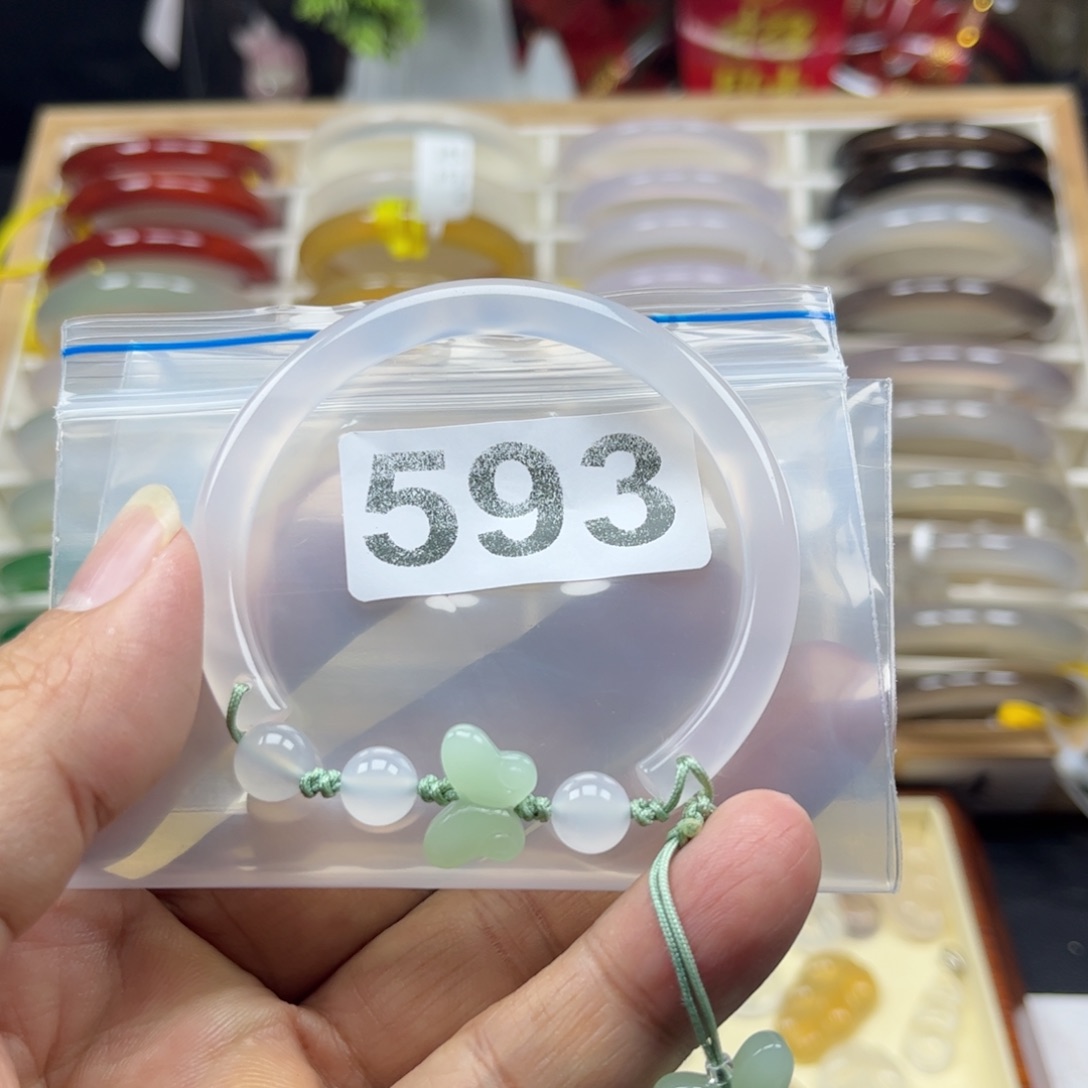 玛瑙/玉髓手镯未镶嵌