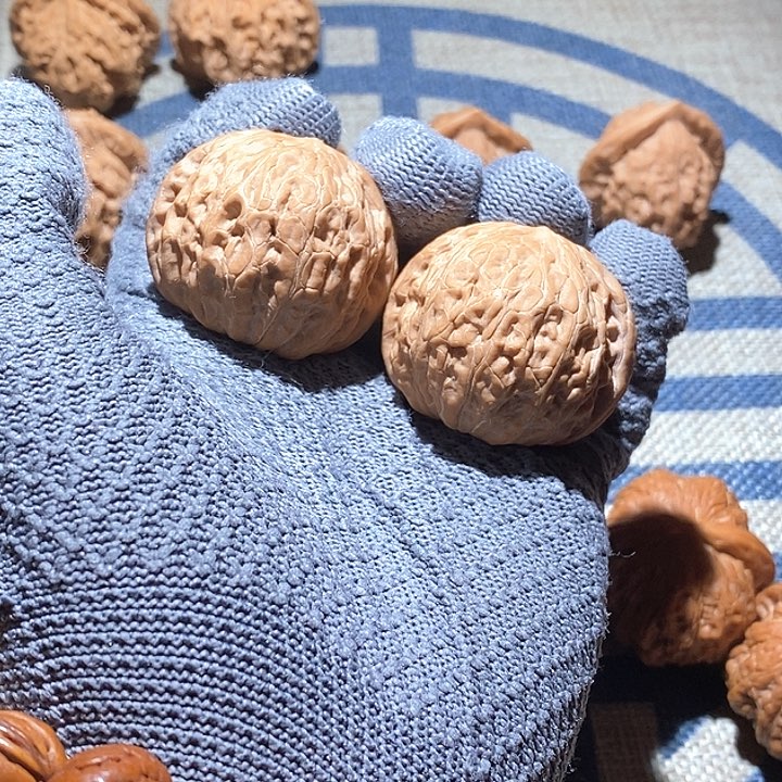 文玩核桃吊坠铁锤