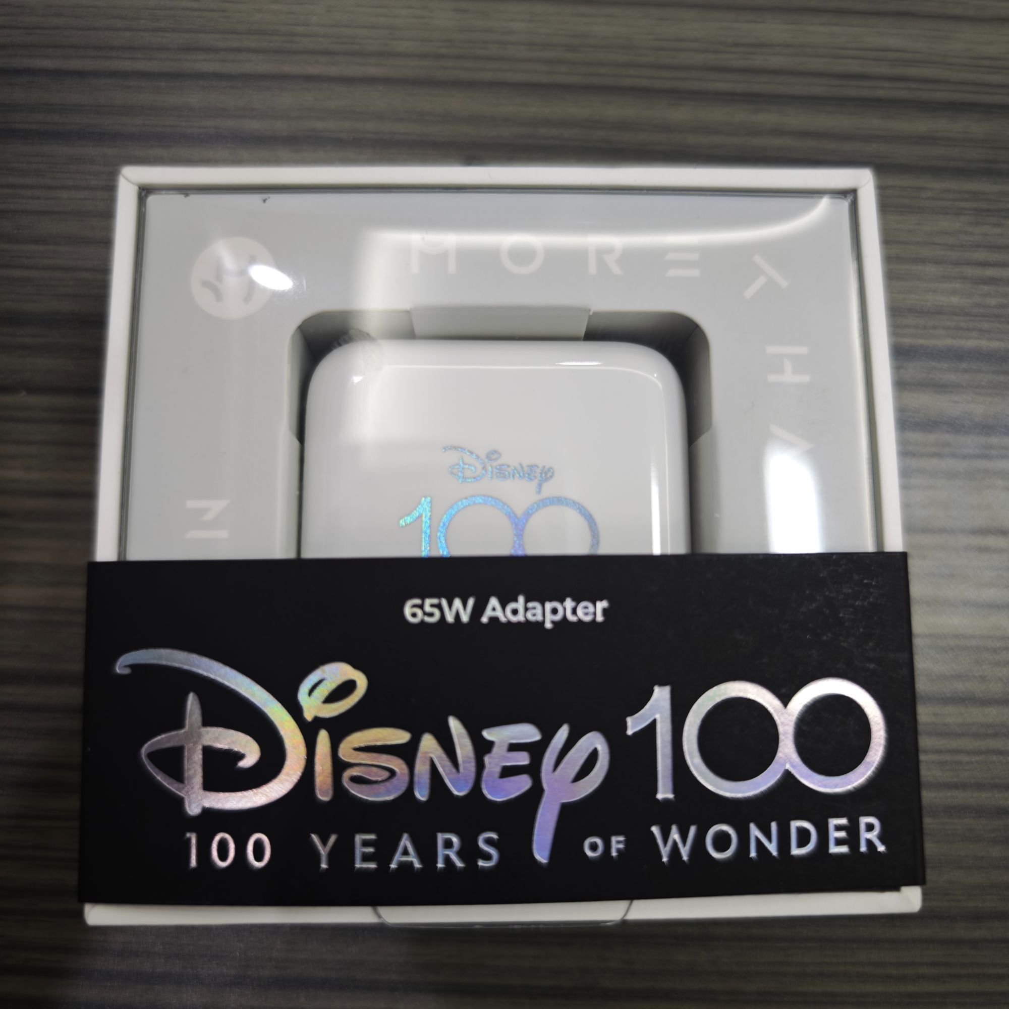 准新品  Disney 100 周年 纪念版 65W充电器