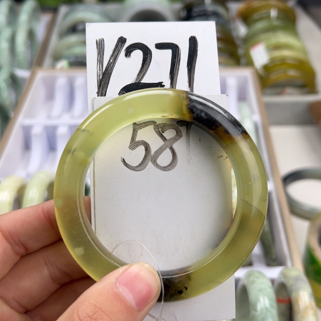 岫玉手镯未镶嵌天然岫玉微瑕