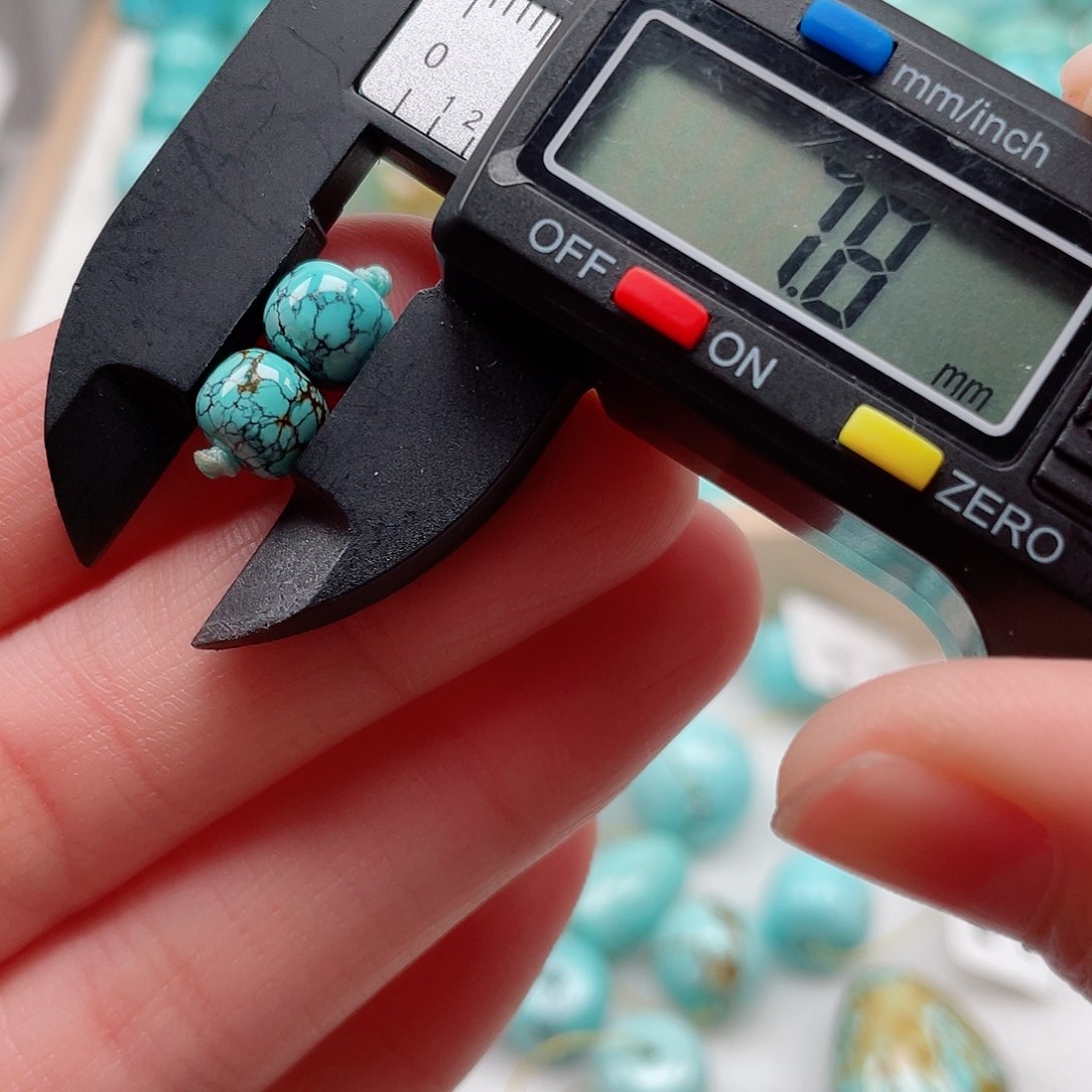 绿松石配饰未镶嵌