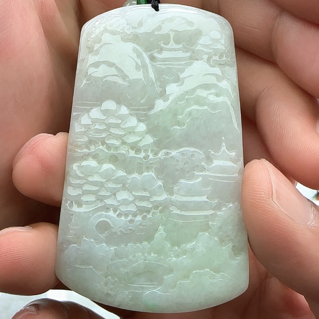翡翠颈饰未镶嵌翡翠