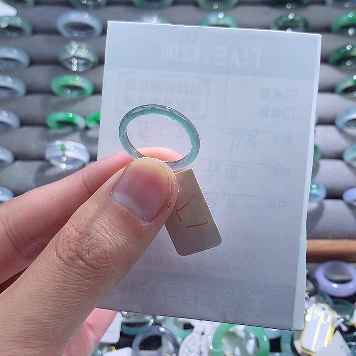 翡翠戒指未镶嵌翡翠