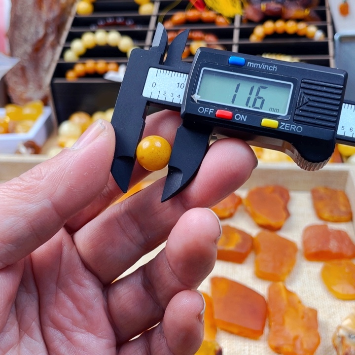 琥珀颈饰未镶嵌吊坠