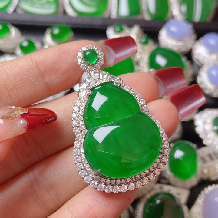 翡翠颈饰银S925镶嵌          