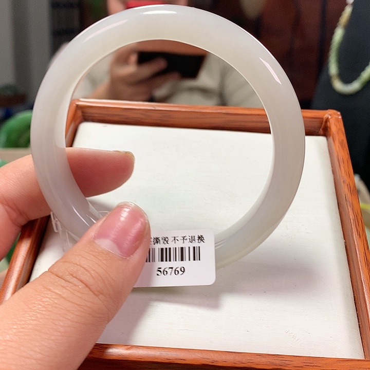 和田玉手镯未镶嵌57