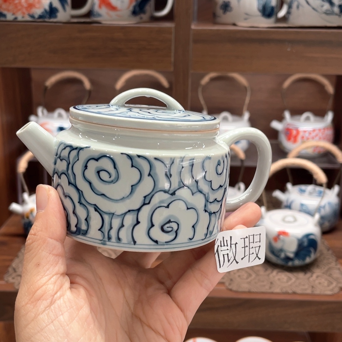 釉下手绘茶具微瑕