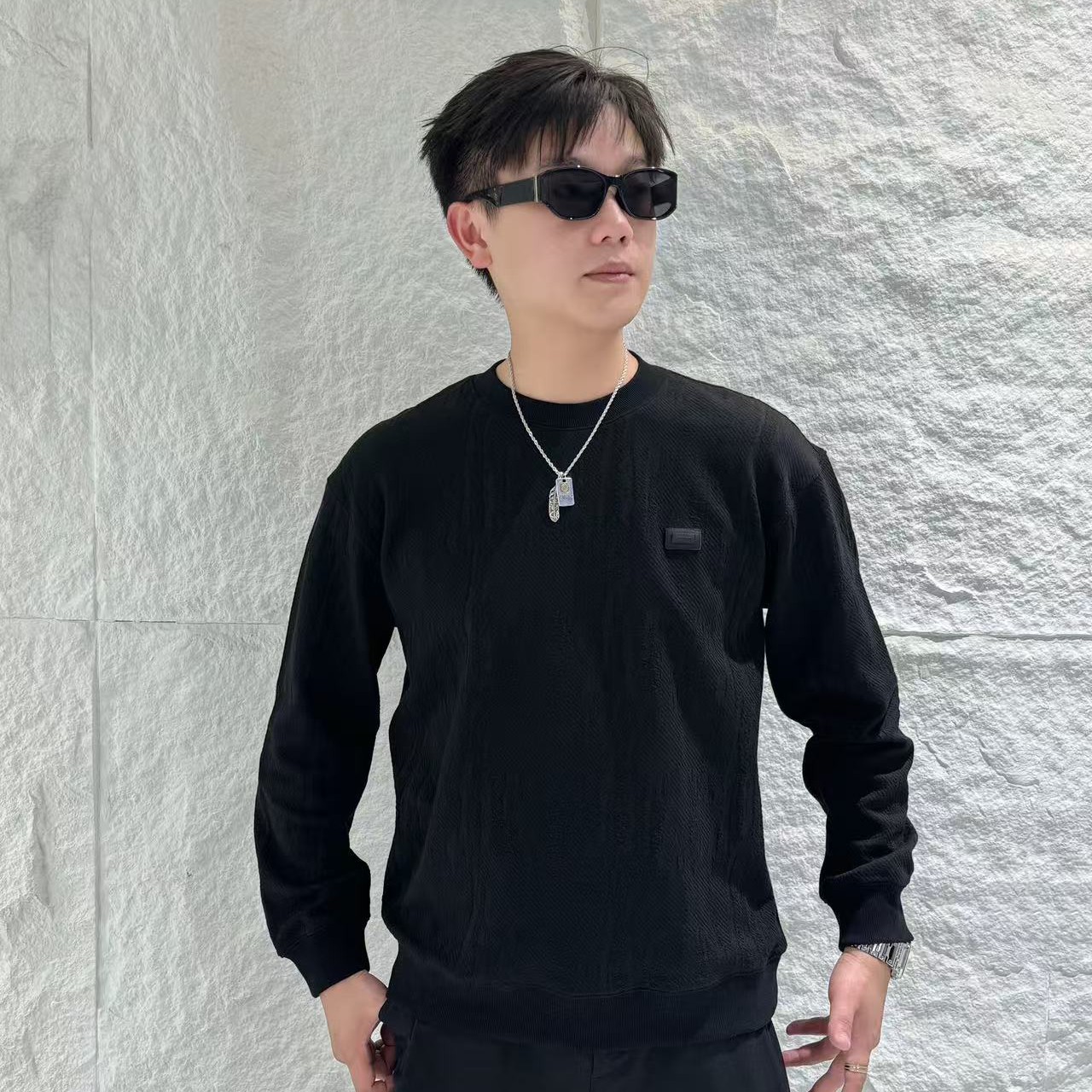 圆领秋季上衣长袖秋冬简约宽松型常规男士卫衣嵌线