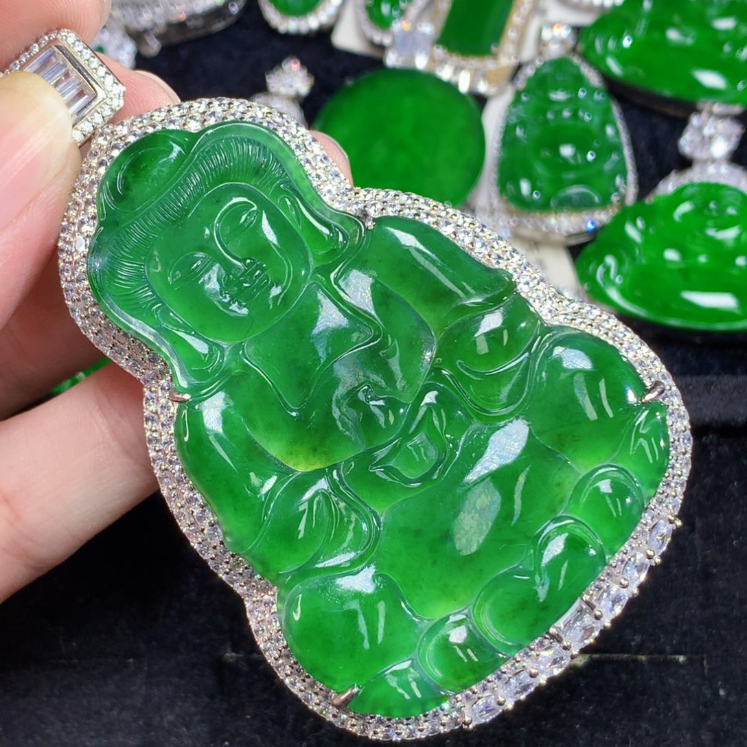 翡翠未镶嵌颈饰翡翠