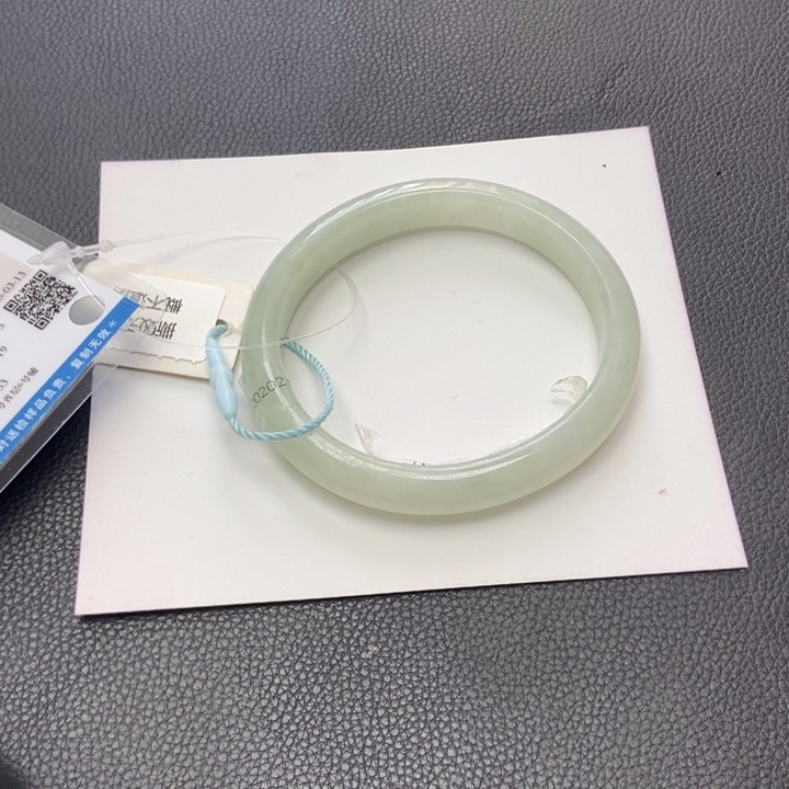 翡翠未镶嵌手镯53贵妃