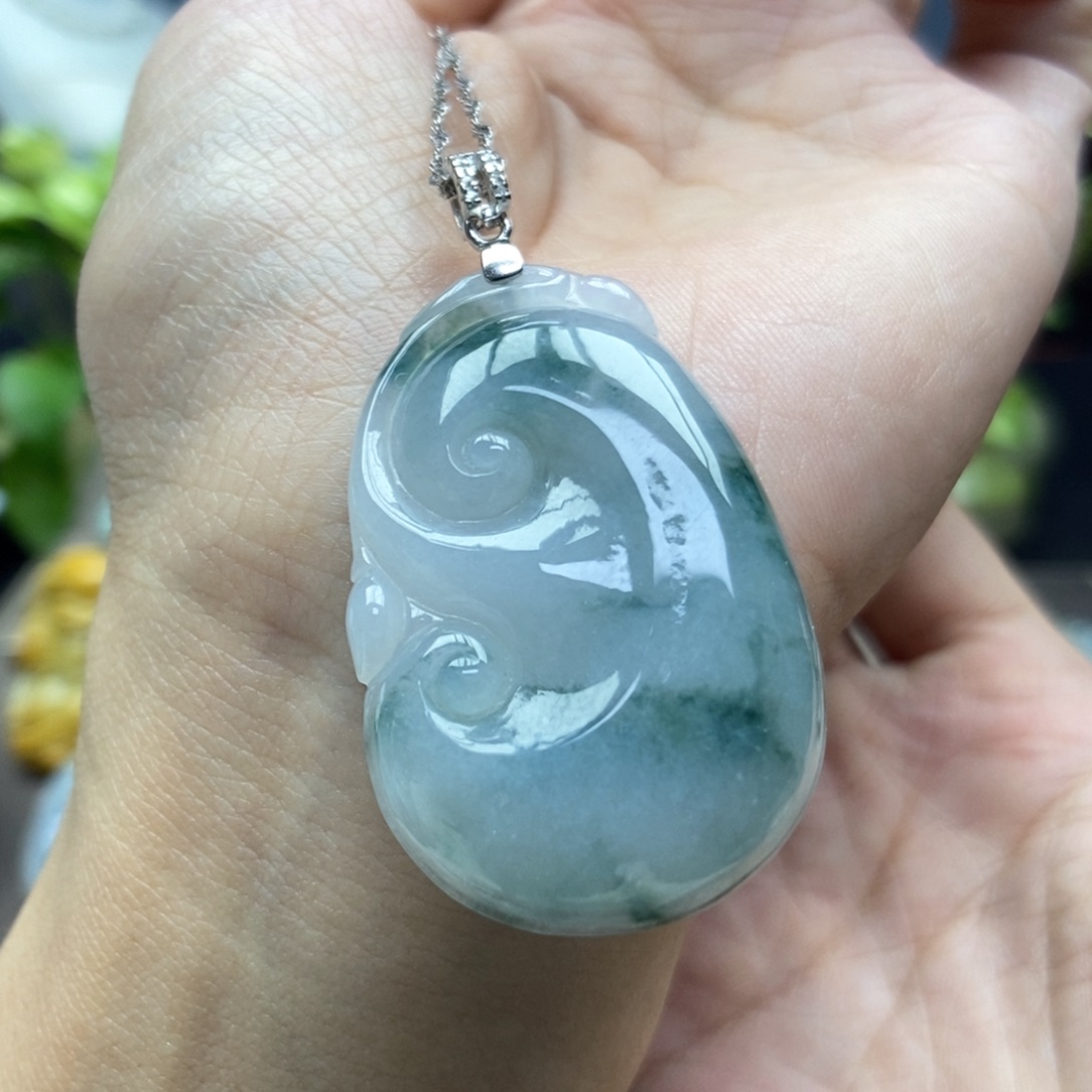 翡翠颈饰银S925镶嵌吊坠如意