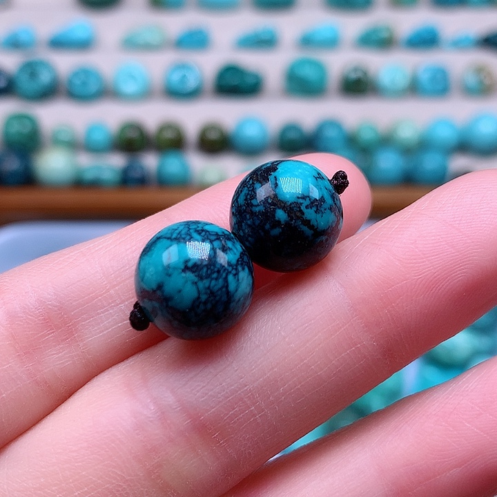 绿松石颈饰未镶嵌