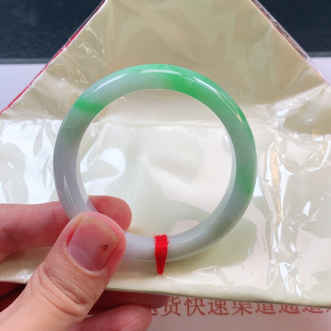 翡翠手镯未镶嵌翡翠31828