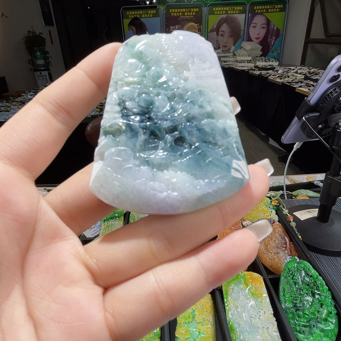 颈饰未镶嵌翡翠一