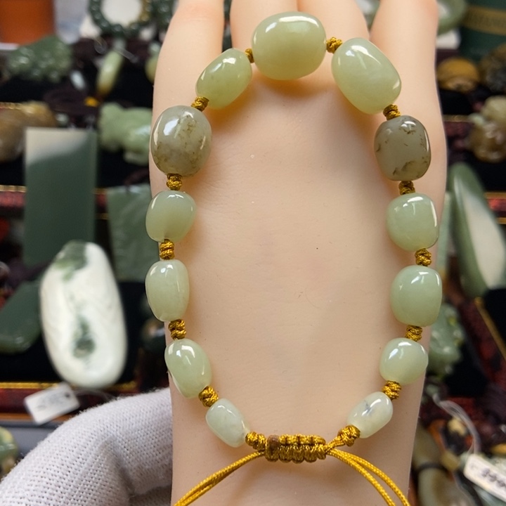 未镶嵌手链岫岩老玉（透闪石质玉）