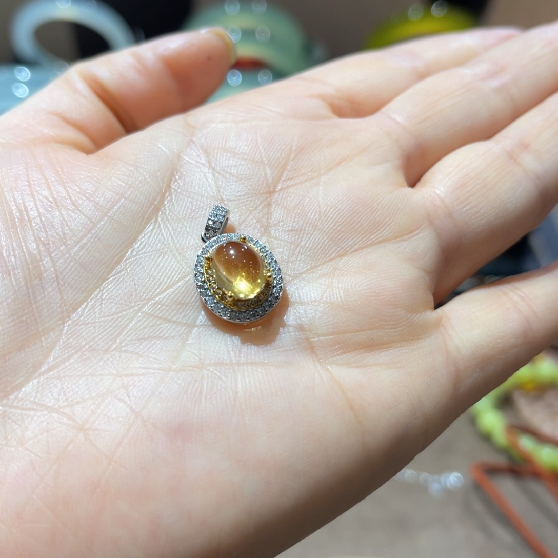 蛇纹石玉手镯未镶嵌手镯