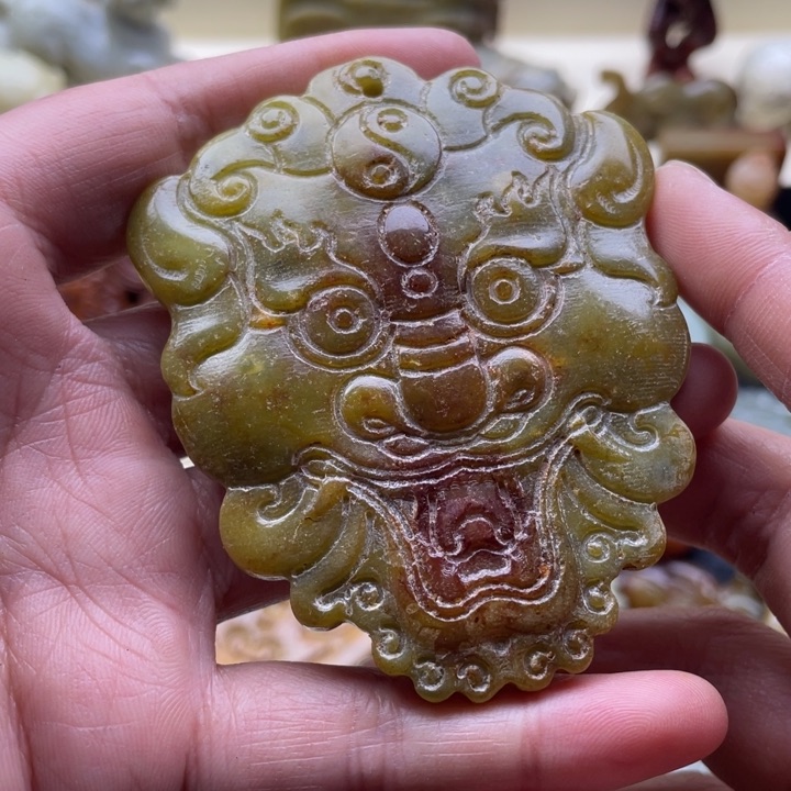 蛇纹石玉未镶嵌颈饰44