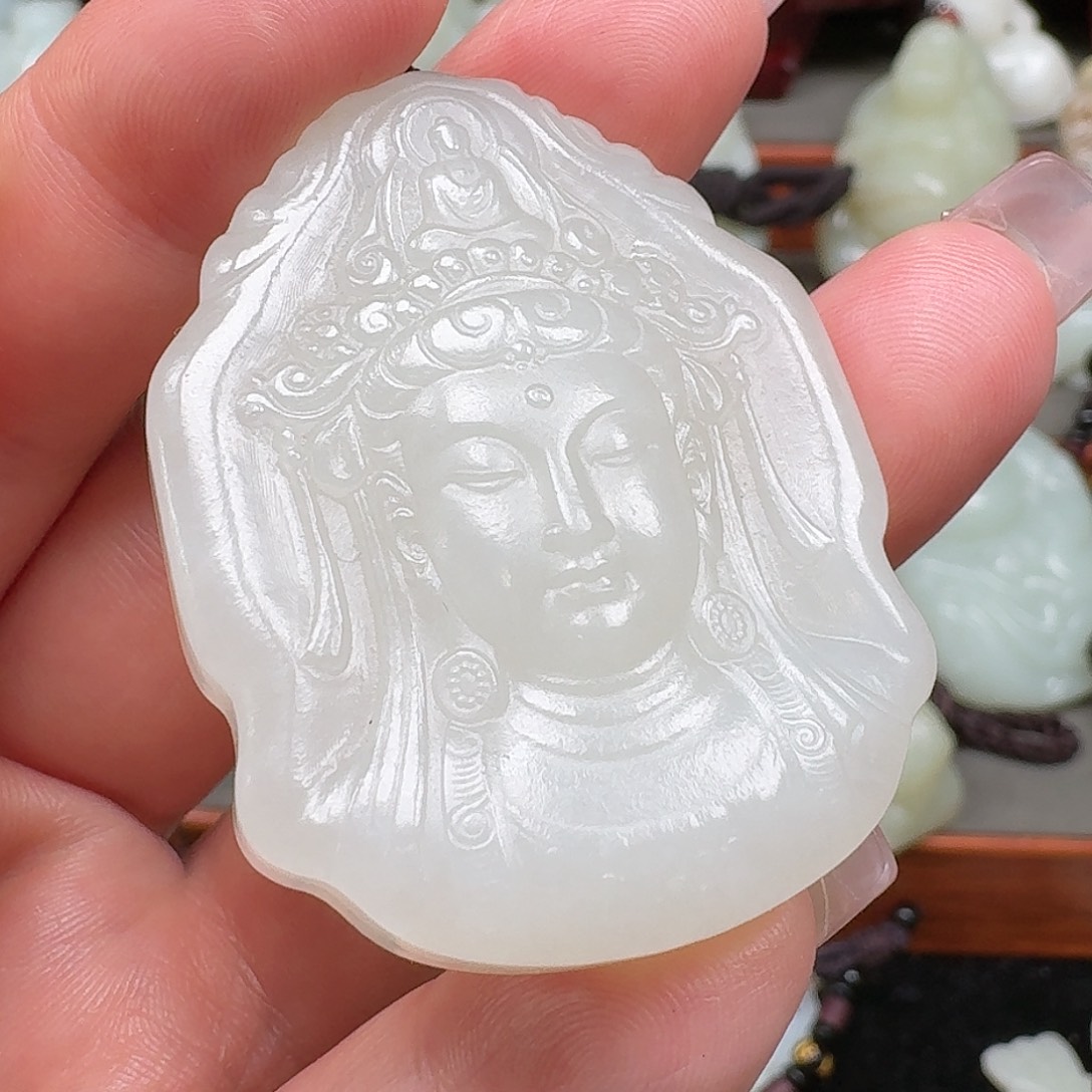 四***草和田玉未镶嵌挂件