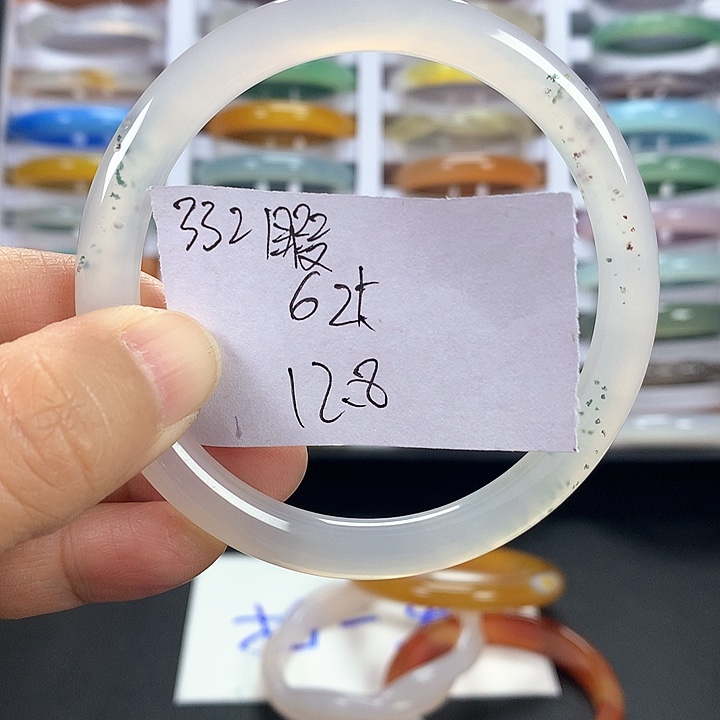 玛瑙/玉髓手镯未镶嵌