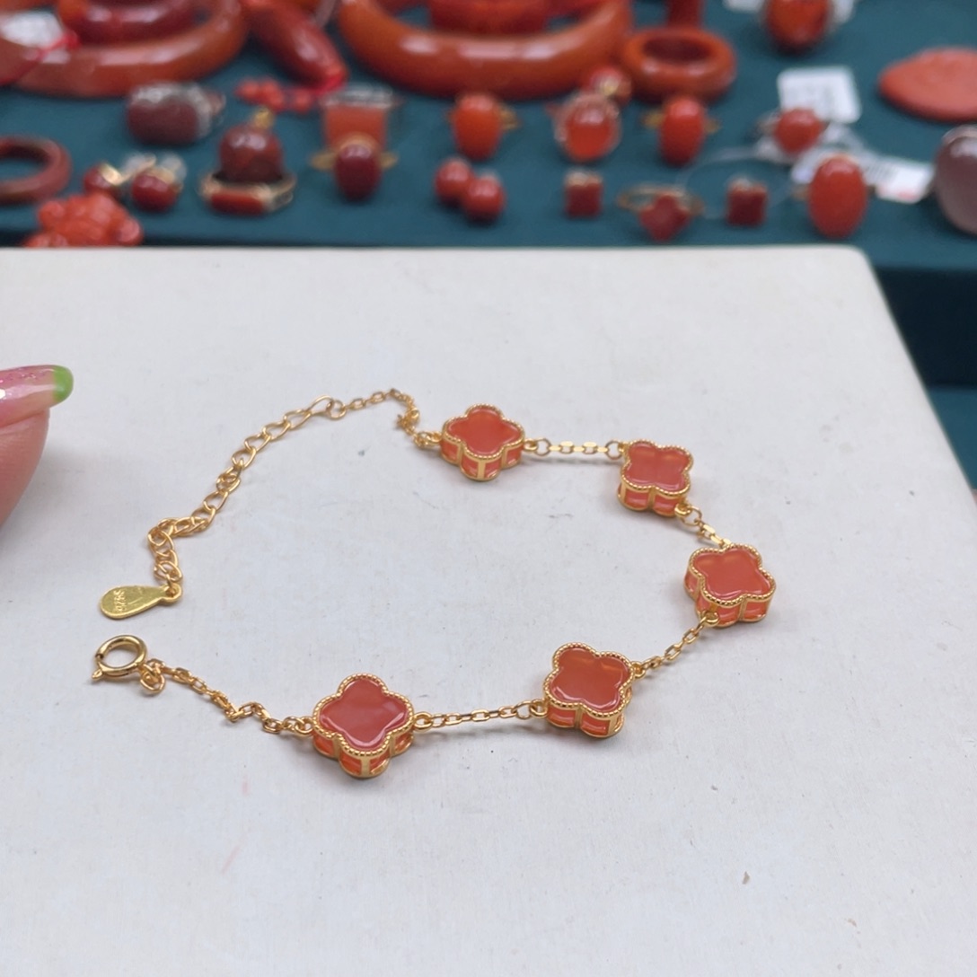 南红玛瑙川料南红四叶草手链银S925镀金镶嵌