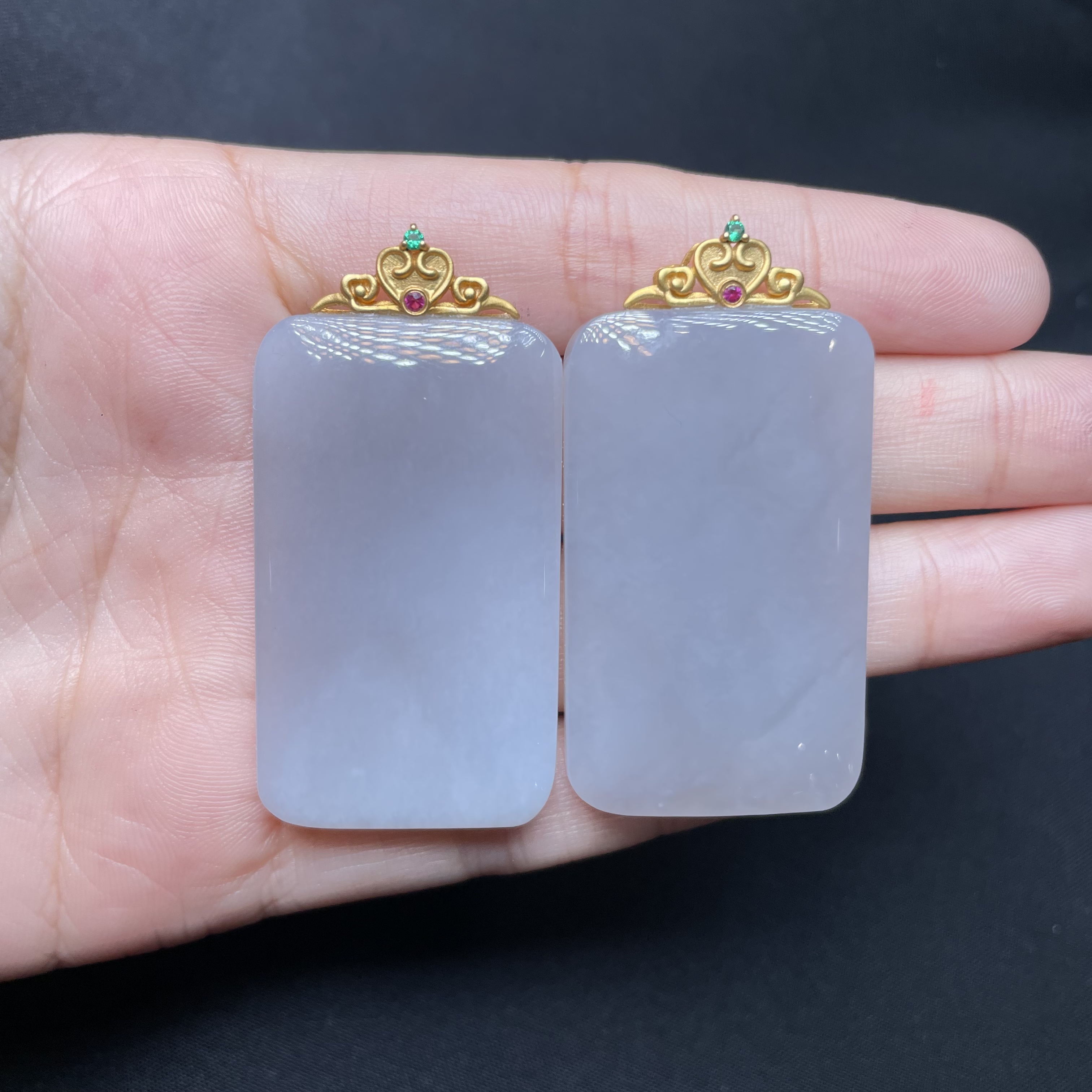 石惑珠宝~和田玉吊坠-多样性发一