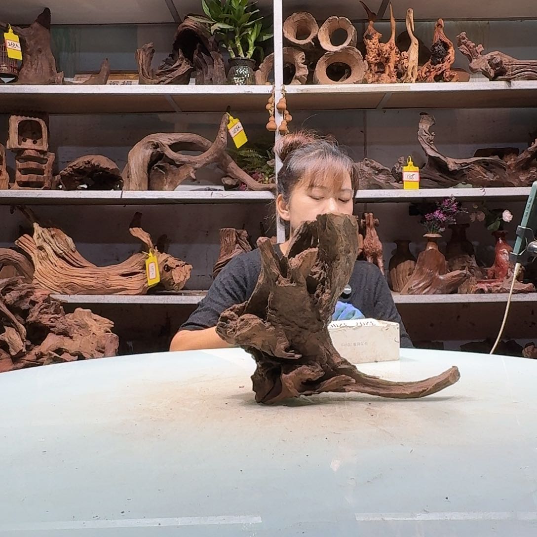 紫砂倍储沉木不包损，必黄水星****客3200