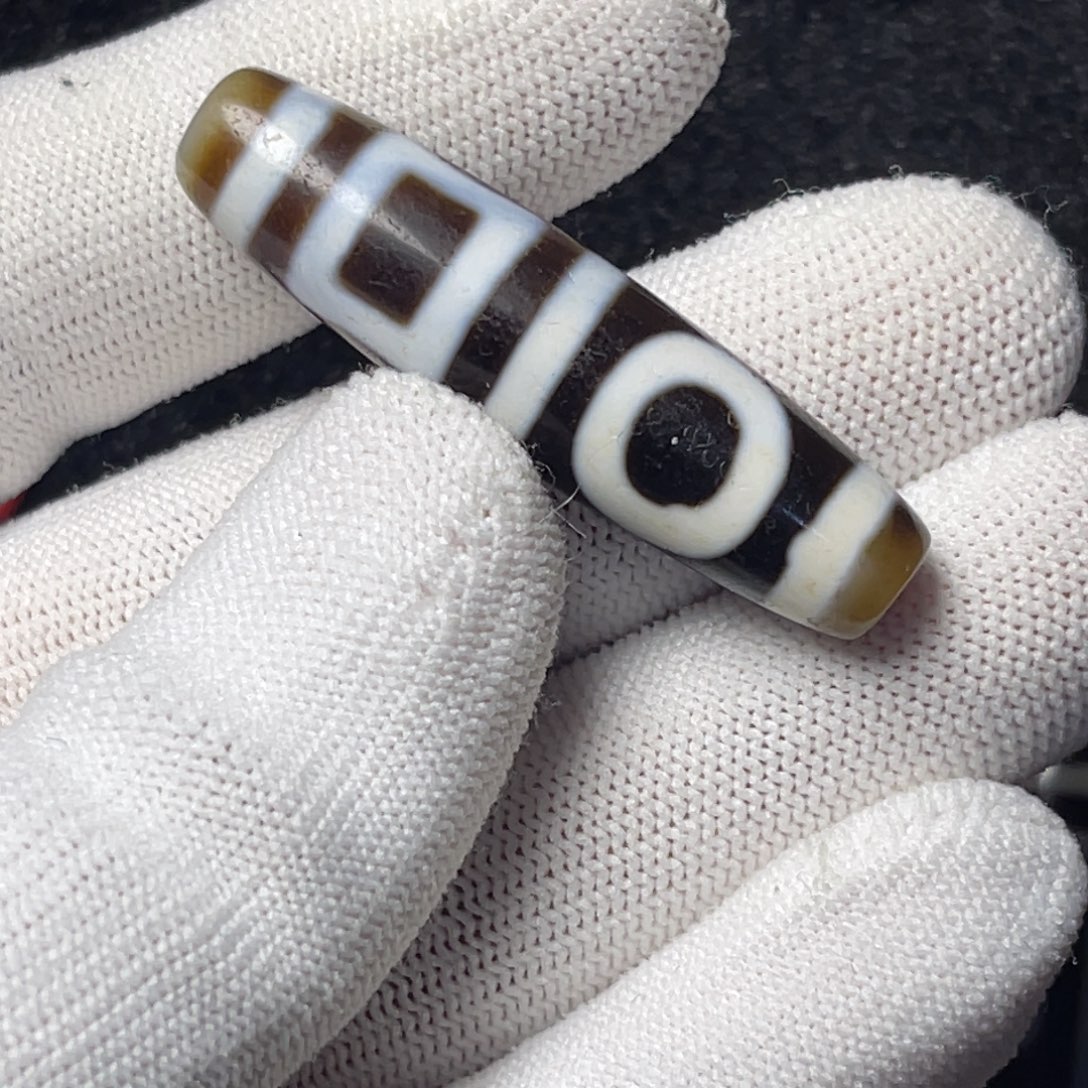 雷***L玛瑙/玉髓未镶嵌颈饰