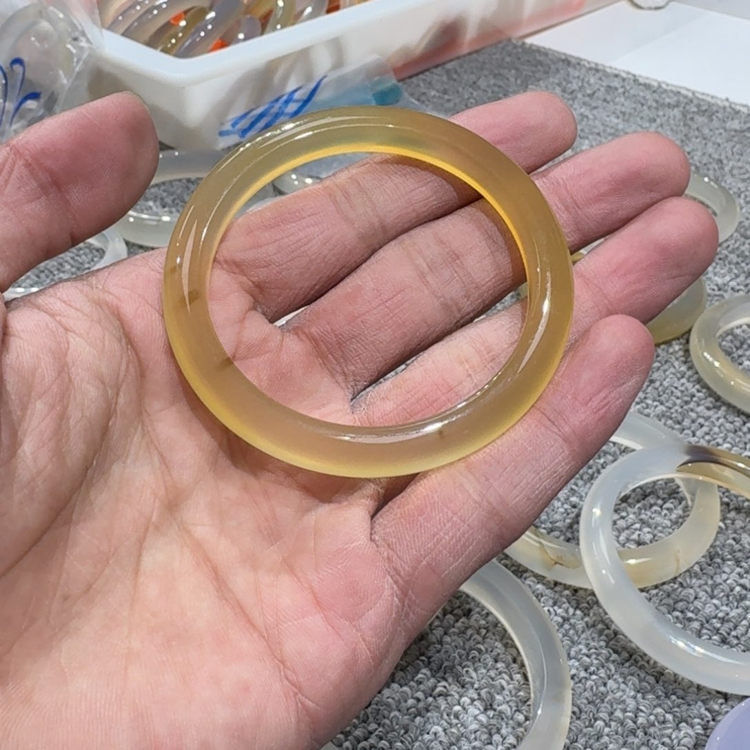 玛瑙/玉髓手镯未镶嵌柒**气05