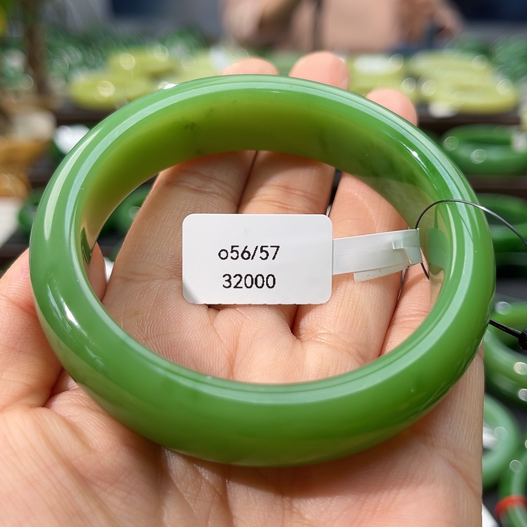 和田玉（碧玉）手镯未镶嵌